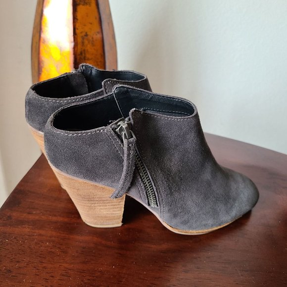 Dolce Vita Gray Suede Leather Hans Block Heel Booties Shoes Women's Size 7.5 - Picture 4 of 12